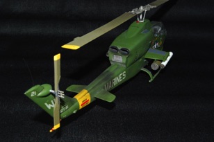 Fujimi AH-1J _11_.JPG